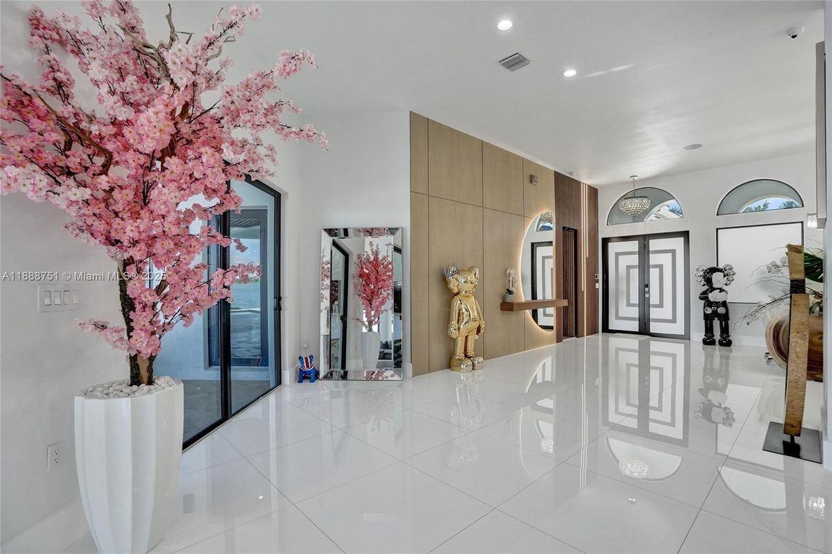 Interior, Recessed Lighting