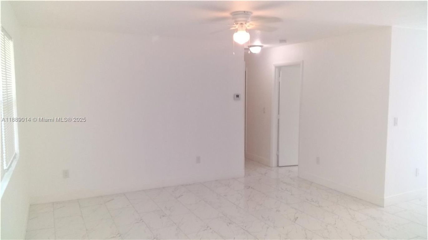 Empty room, Interior, Marble