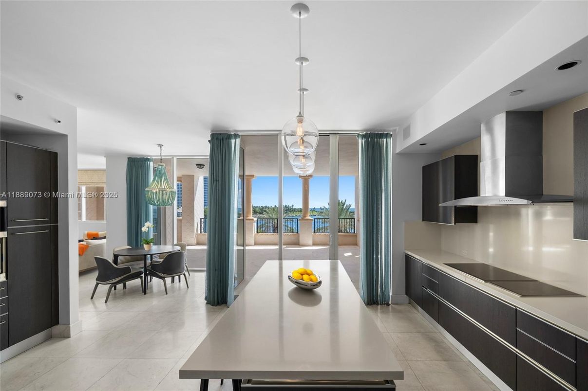 Dining room, Interior, Kitchen, Pendant Lights, Stainless Steel Appliances, Water