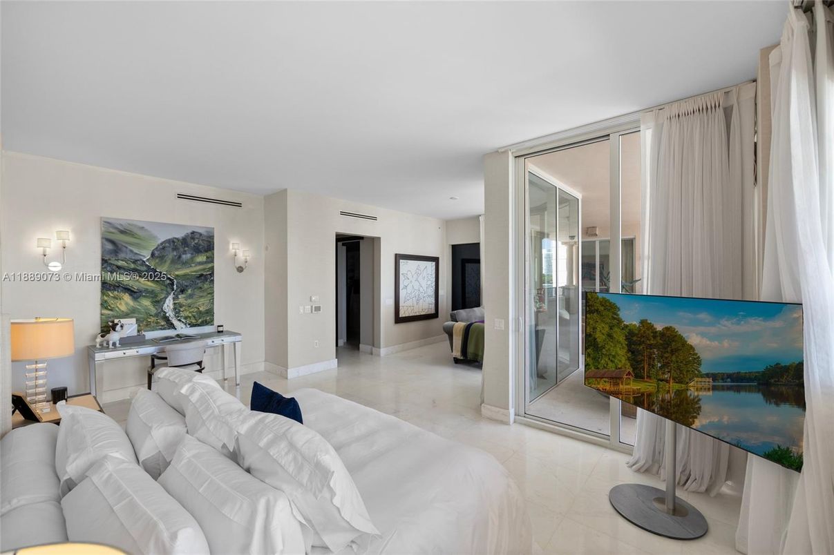 Interior, Living room, Water