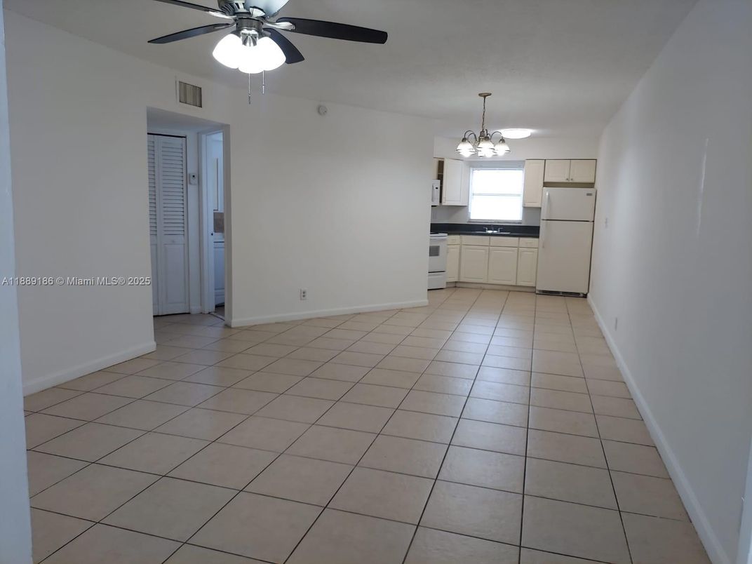 Chandelier, Empty room, Interior, Kitchen