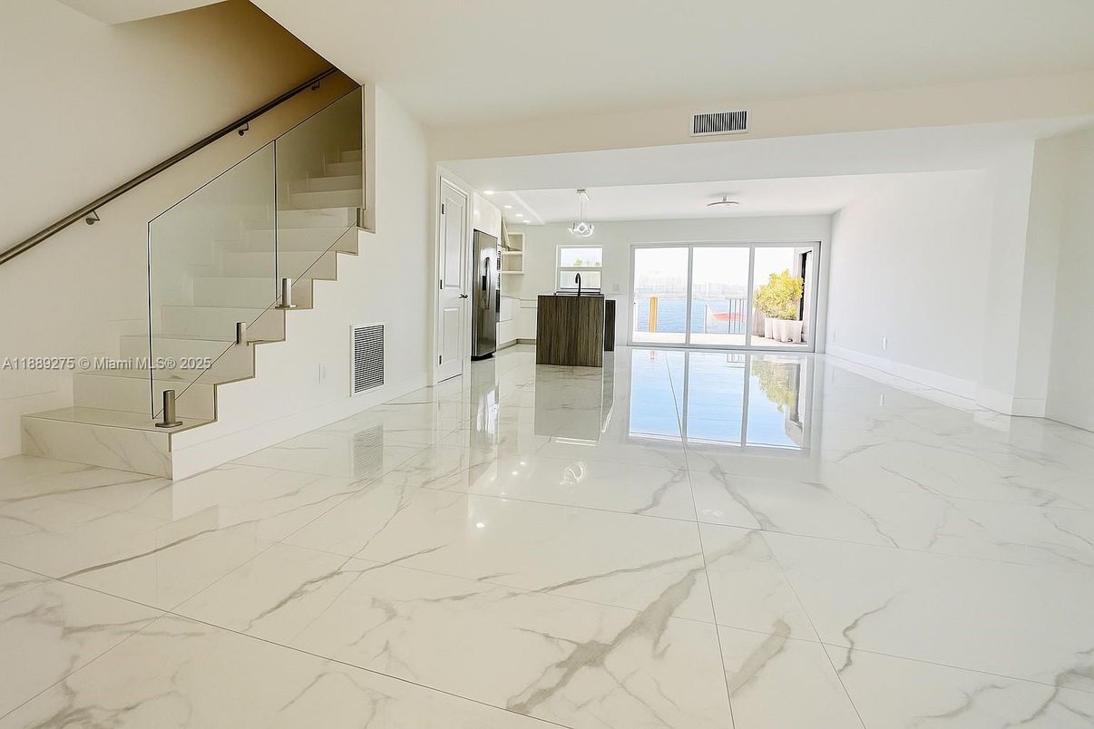Interior, Marble