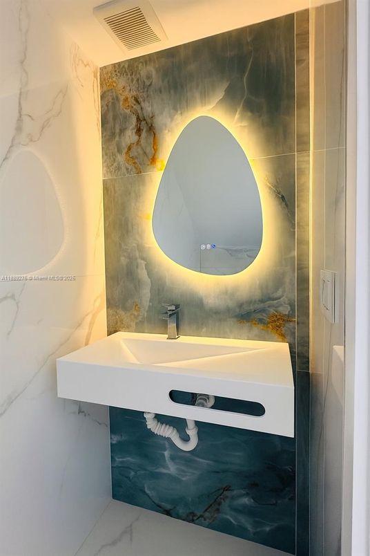 Bathroom, Interior