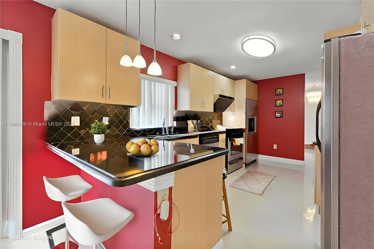 Interior, Kitchen, Pendant Lights, Recessed Lighting, Stainless Steel Appliances