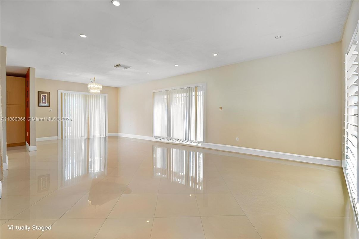 Chandelier, Empty room, Interior, Recessed Lighting