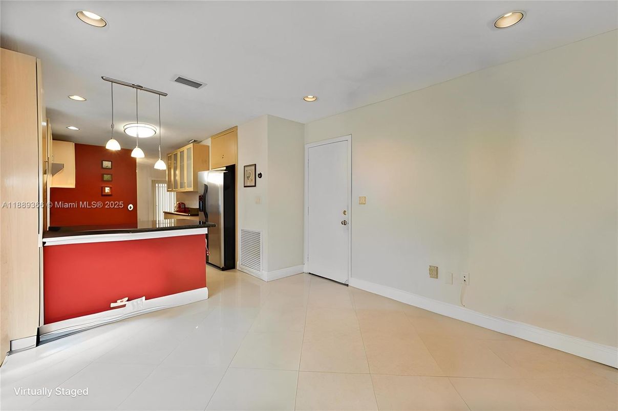 Interior, Kitchen, Pendant Lights, Recessed Lighting