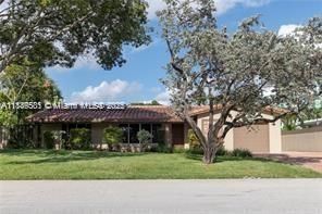 Backyard, Exterior, Facade, Mediterranean