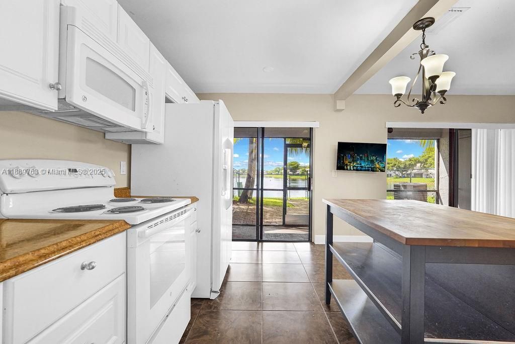 Chandelier, Interior, Kitchen, Water