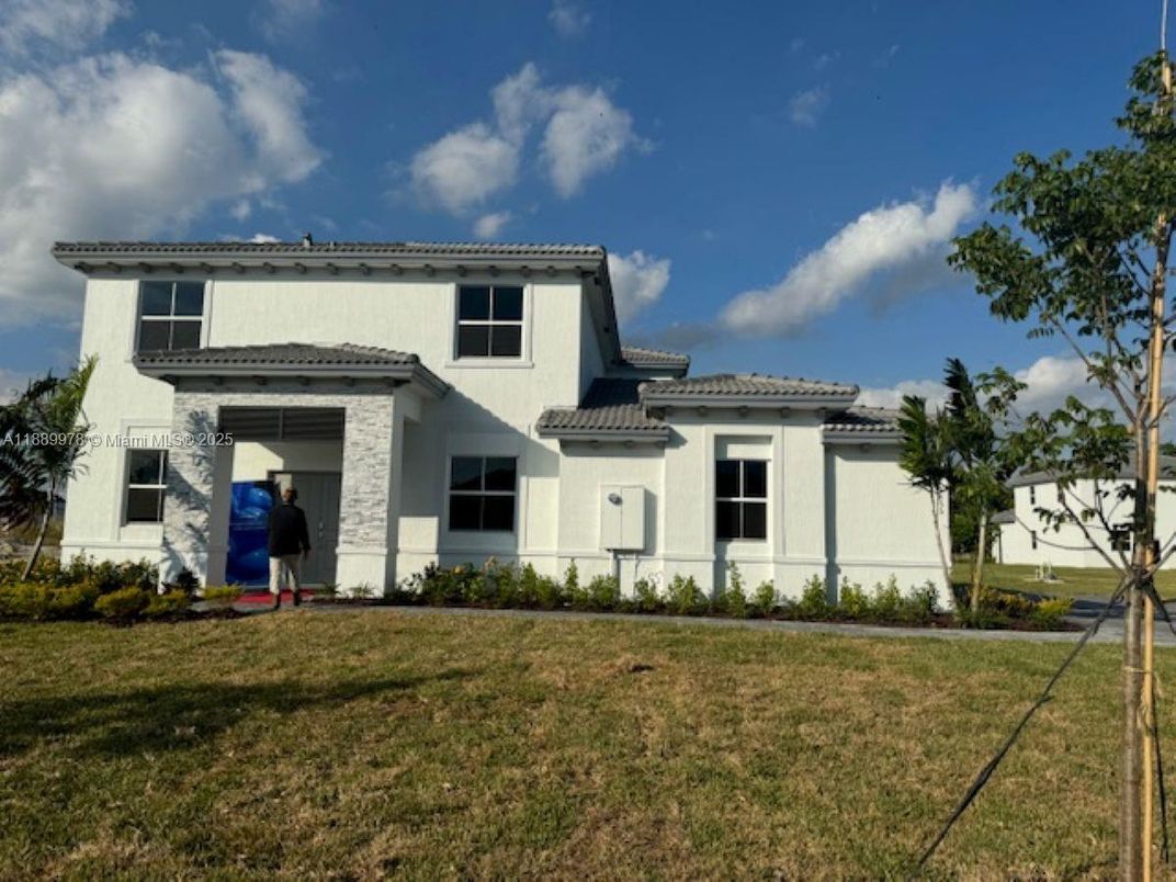 Backyard, Exterior, Facade, Mediterranean