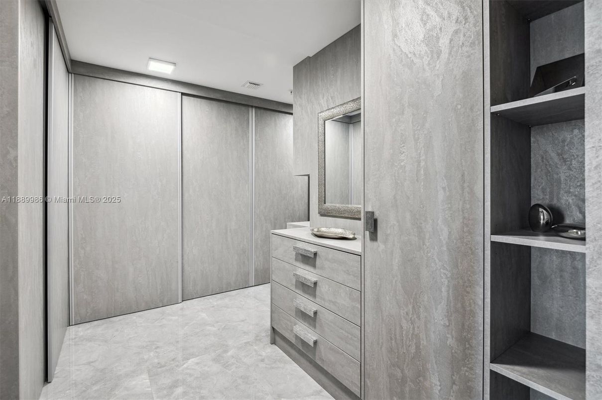 Interior, Recessed Lighting, Walk-in Closets