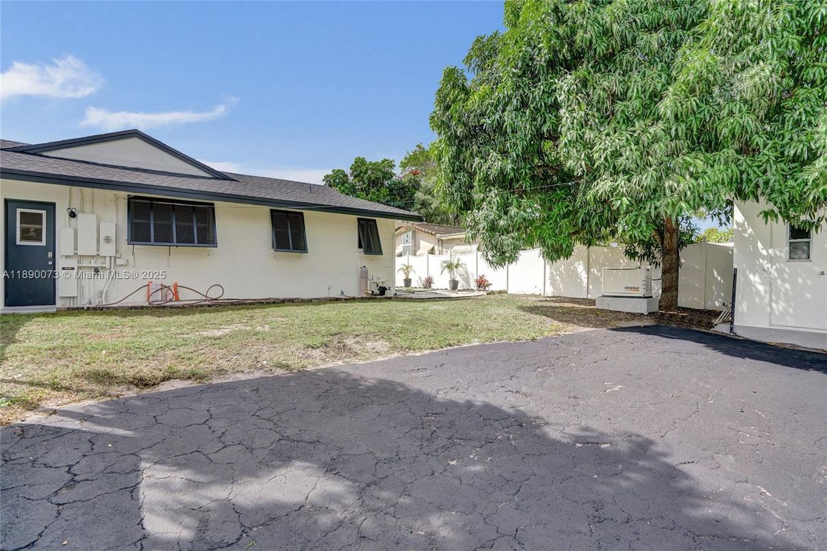 Backyard, Exterior
