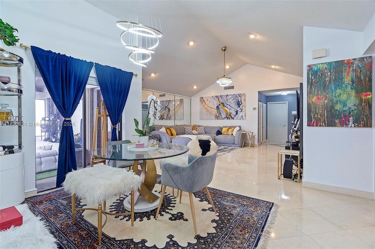 Dining room, Interior, Living room, Pendant Lights, Recessed Lighting