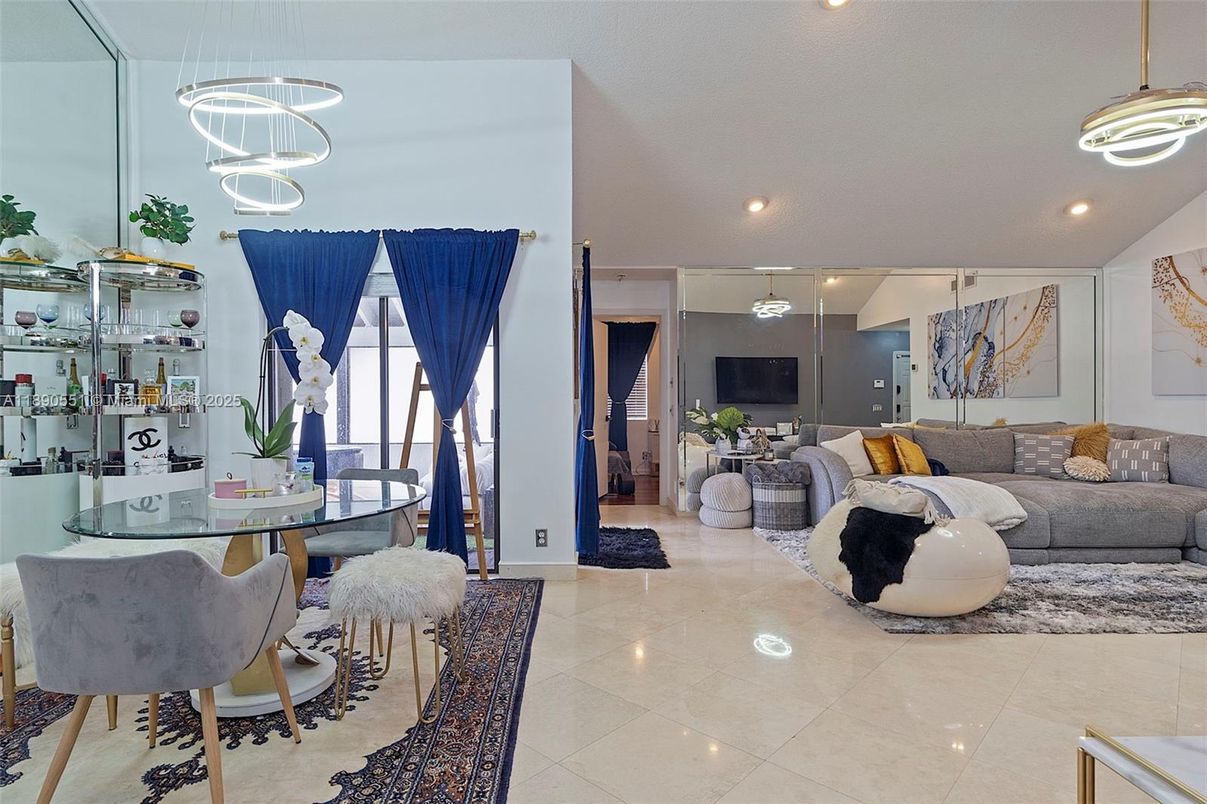 Dining room, Interior, Living room, Pendant Lights, Recessed Lighting