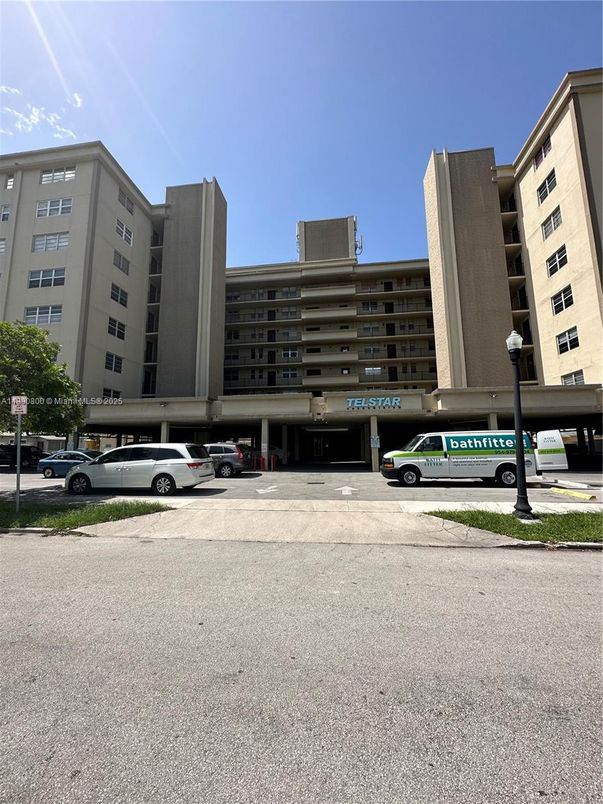 Exterior, Facade, Condo Building