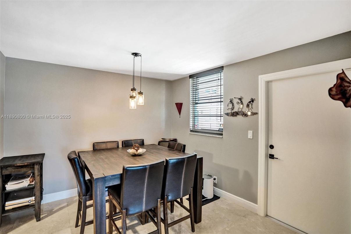 Dining room, Interior, Pendant Lights