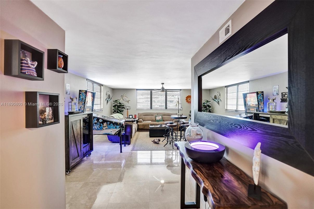 Dining room, Interior, Living room, Pendant Lights