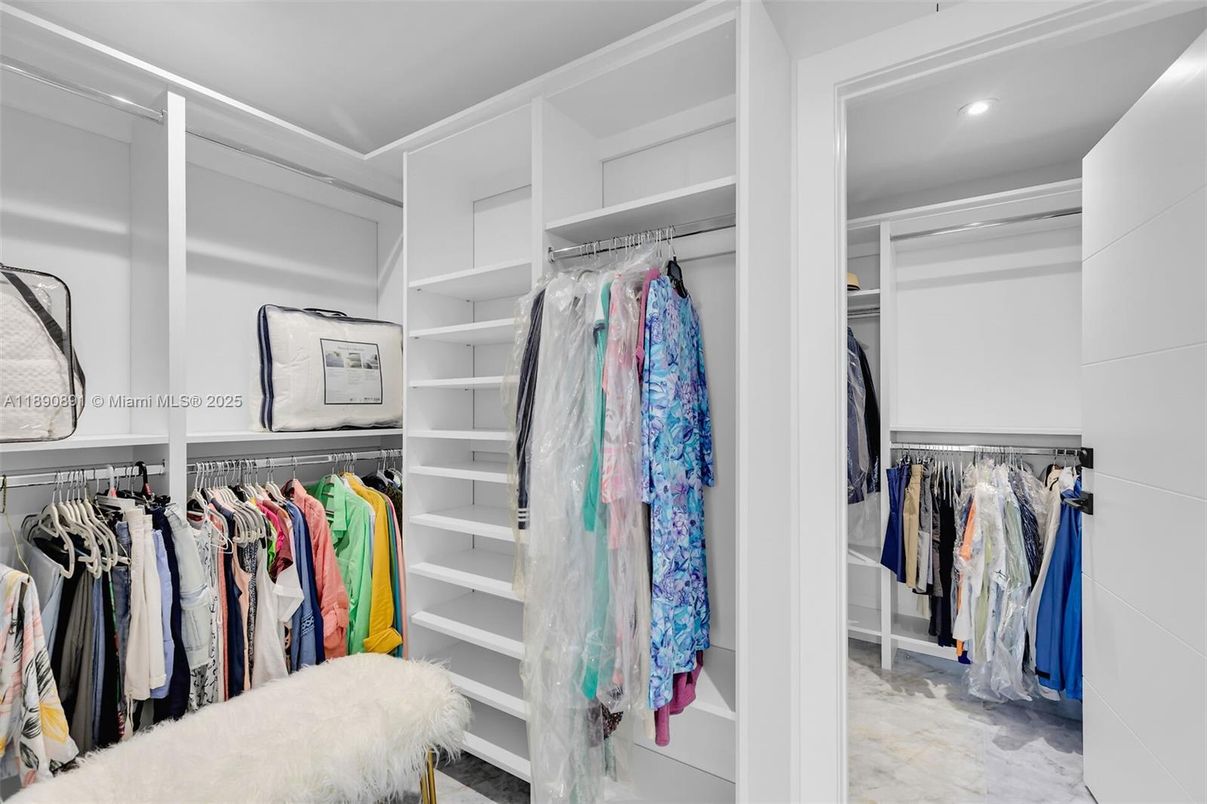 Interior, Recessed Lighting, Walk-in Closets