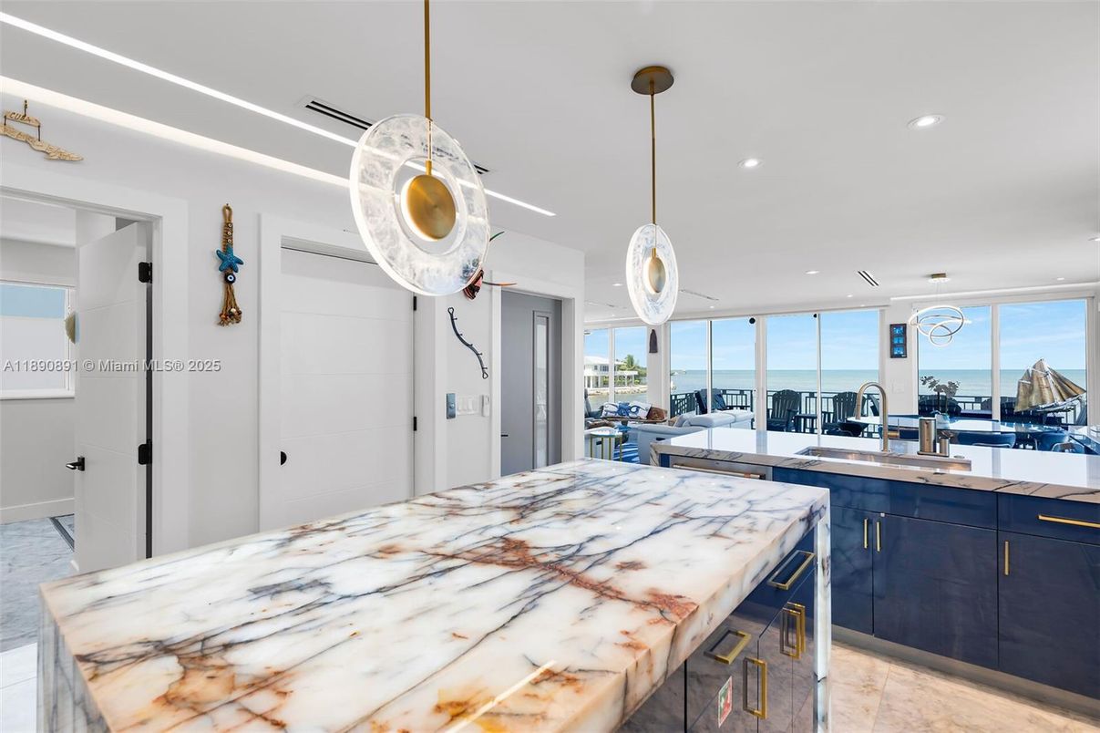 Interior, Kitchen, Pendant Lights, Recessed Lighting, Water