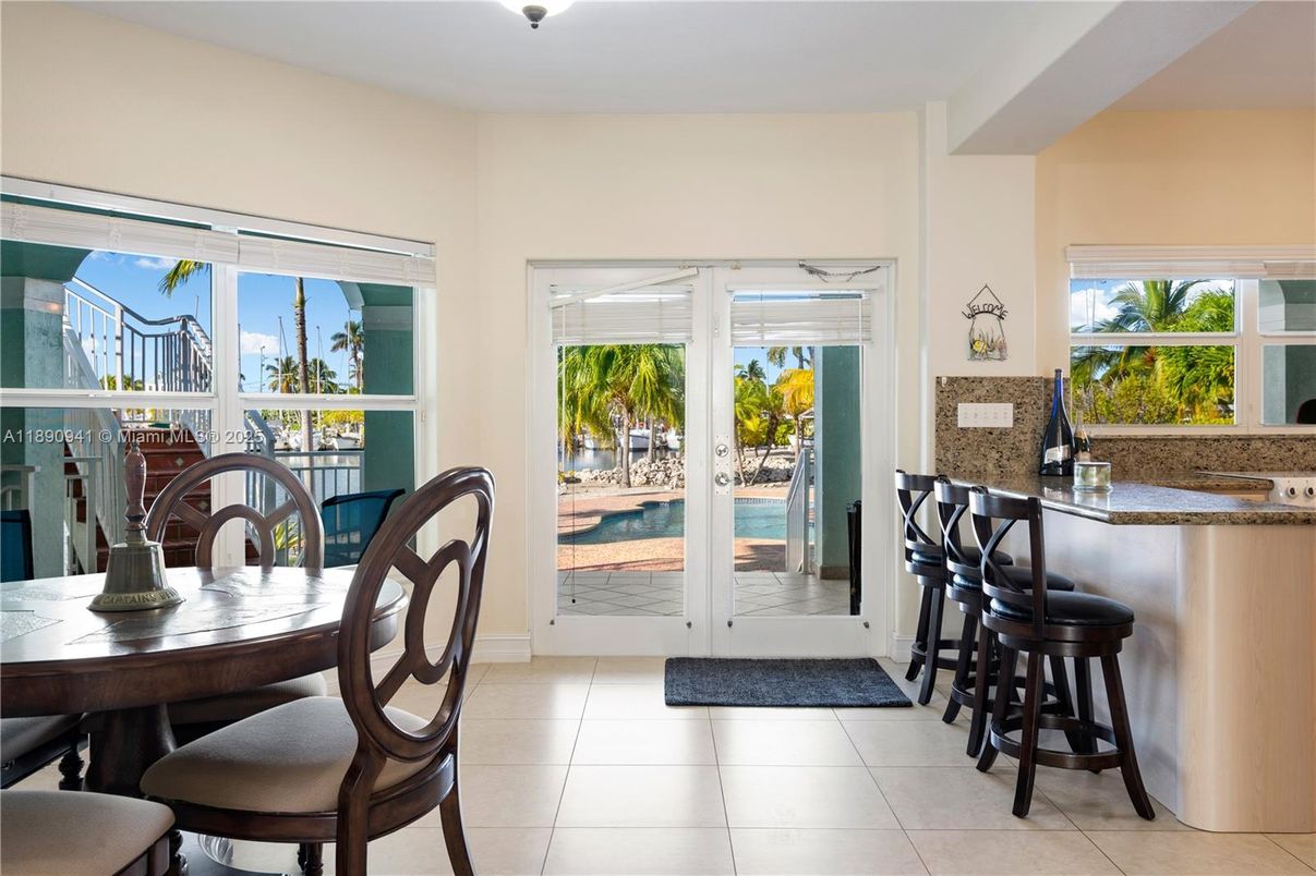 Dining room, Interior