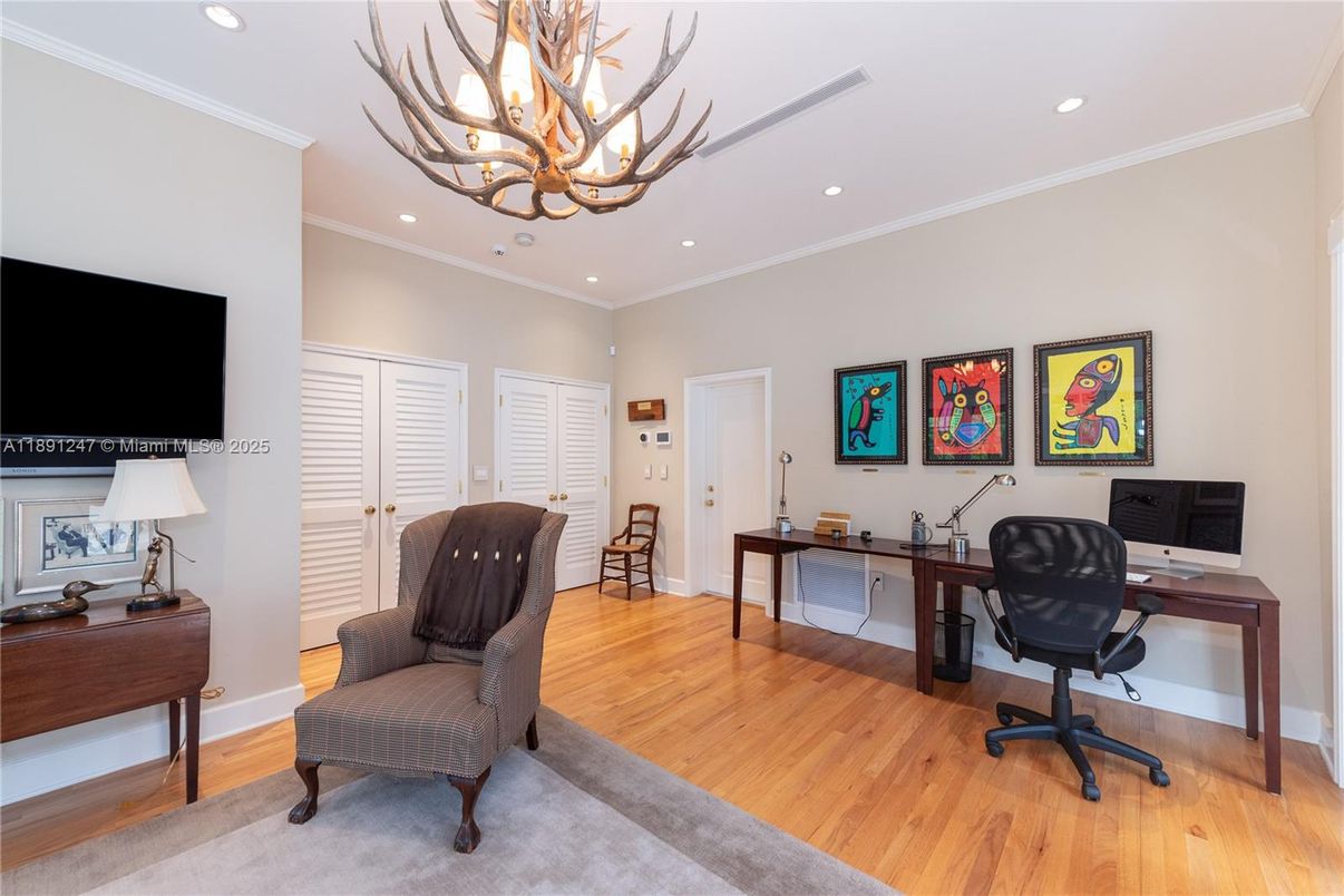 Chandelier, Home Office, Interior, Recessed Lighting, Wood Texture Flooring