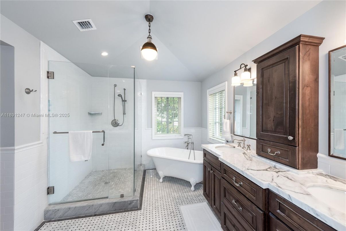 Bathroom, Dual Sink Vanities, Free Standing Baths, Glass Shower, Interior, Pendant Lights, Recessed Lighting