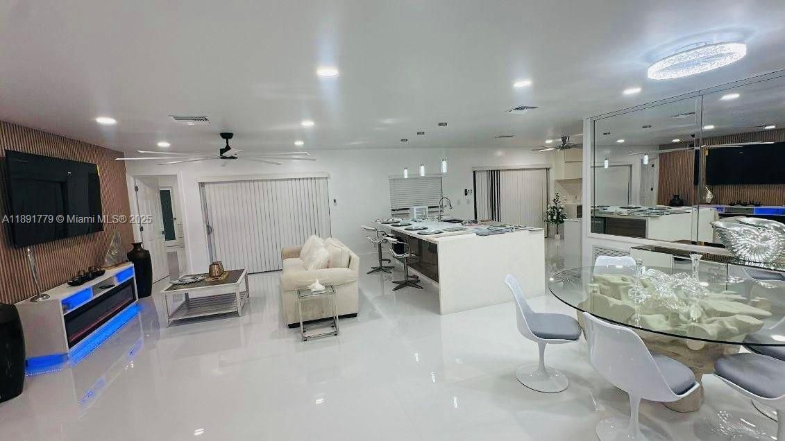 Dining room, Interior, Kitchen, Living room, Pendant Lights, Recessed Lighting