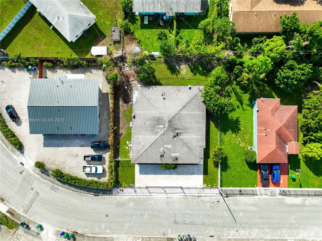 Exterior, Drone