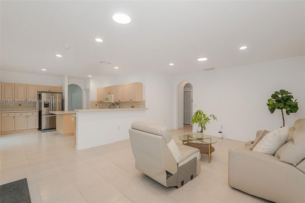 Interior, Kitchen, Living room, Recessed Lighting, Stainless Steel Appliances