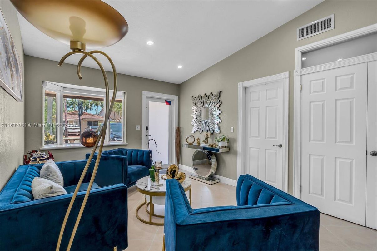 Interior, Recessed Lighting