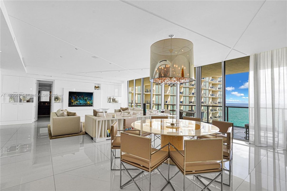 Dining room, Interior, Living room, Water