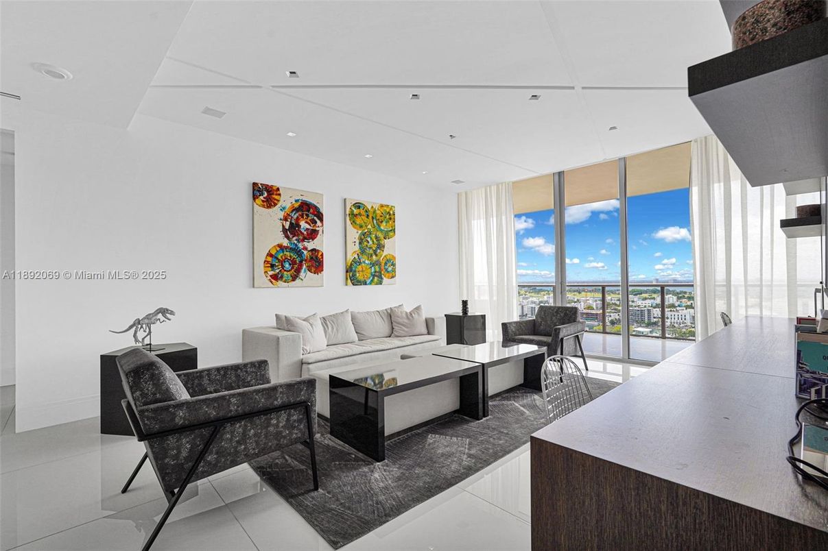 Interior, Living room, Recessed Lighting, Water