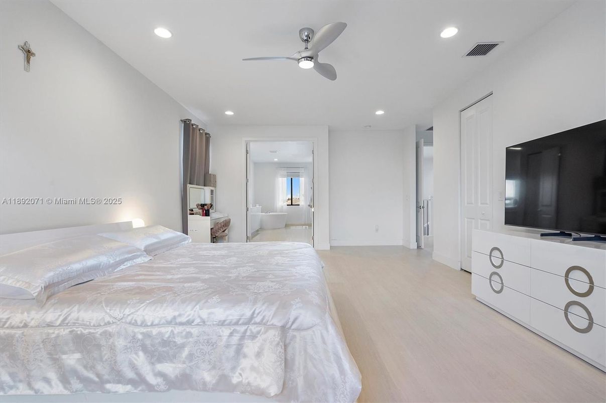 Bedroom, Interior, Recessed Lighting, Wood Texture Flooring