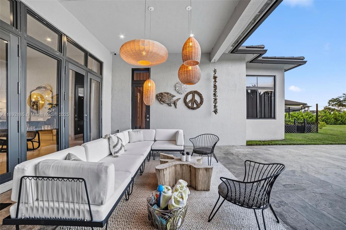 Exterior, Pendant Lights