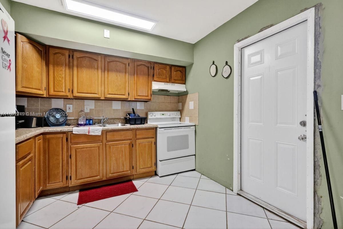 Interior, Kitchen