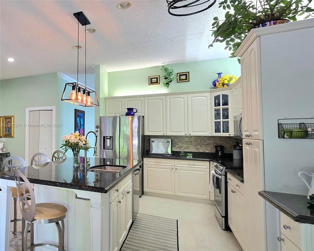 Interior, Kitchen, Pendant Lights, Recessed Lighting, Stainless Steel Appliances