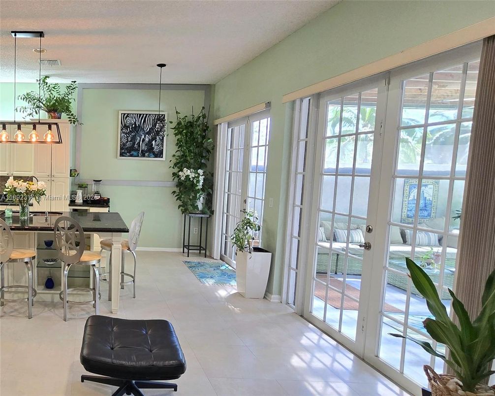 Dining room, Interior, Pendant Lights