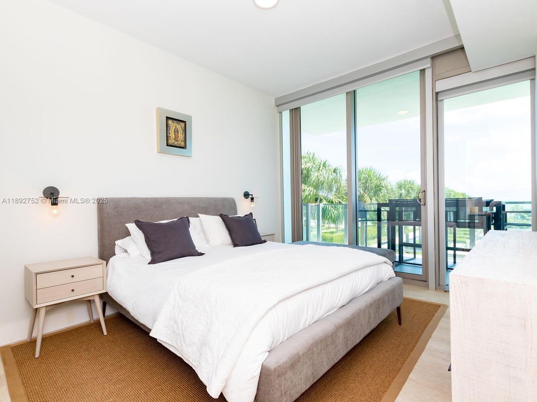 Bedroom, Interior, Recessed Lighting, Water, Wood Texture Flooring