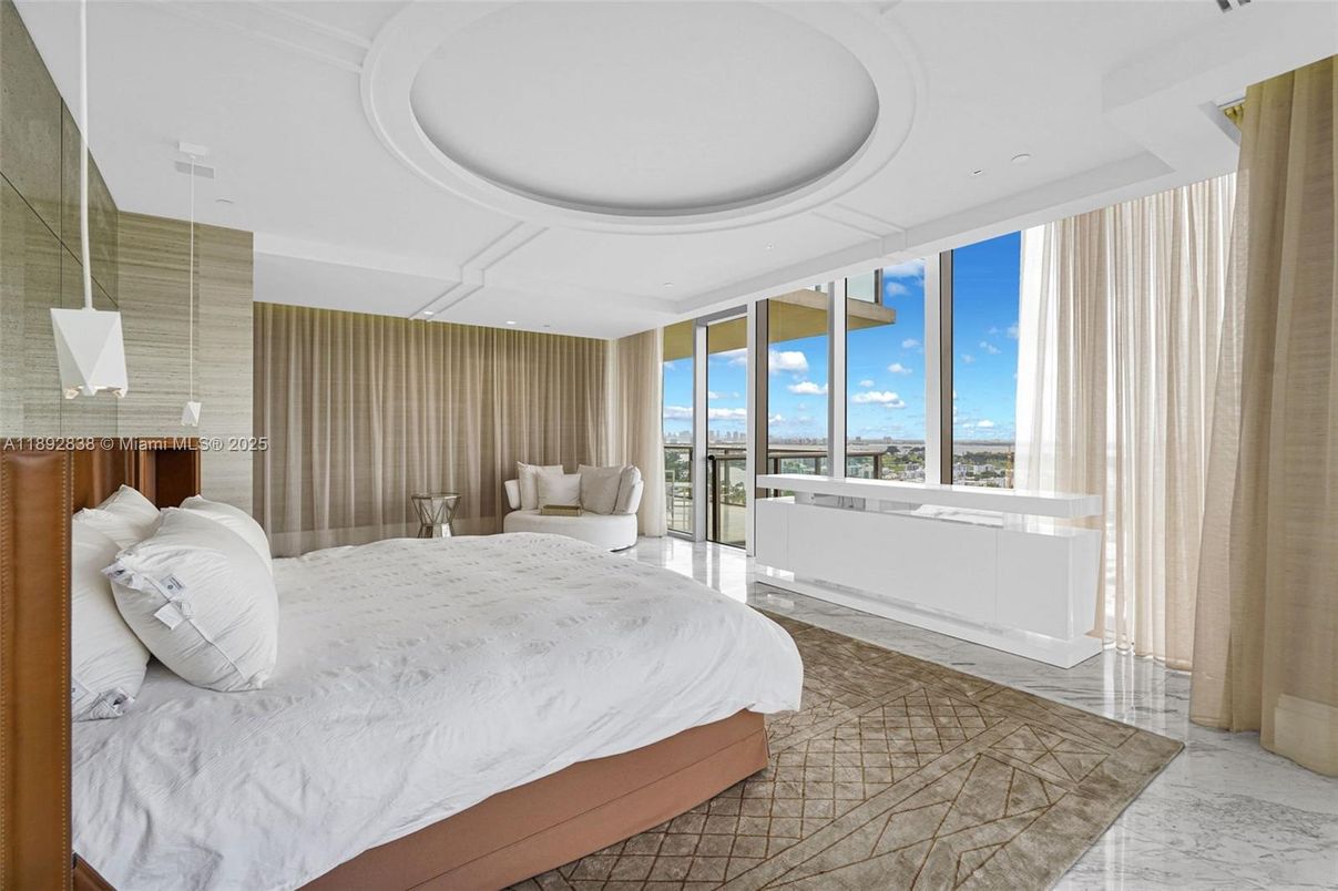 Bedroom, Interior, Marble, Recessed Lighting, Water