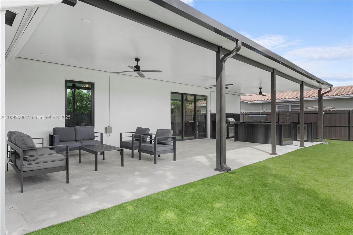 Backyard, Exterior