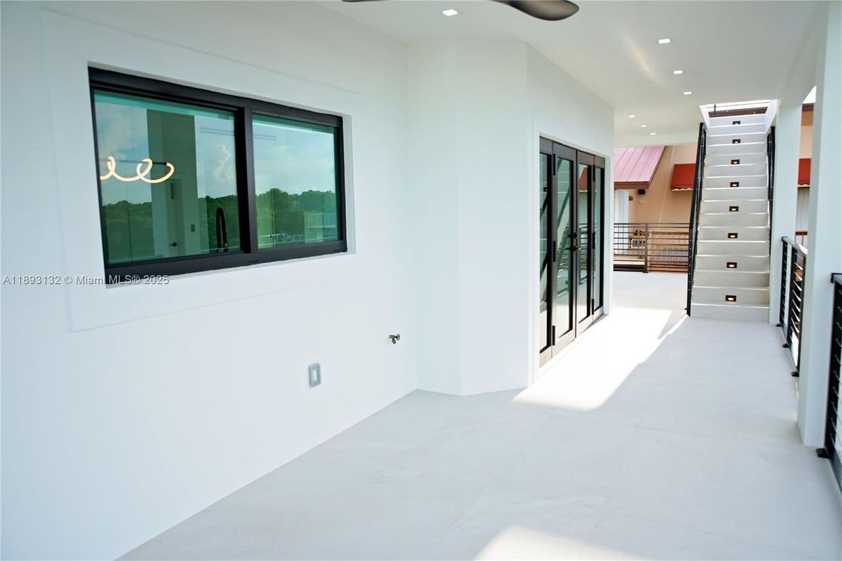 Interior, Recessed Lighting