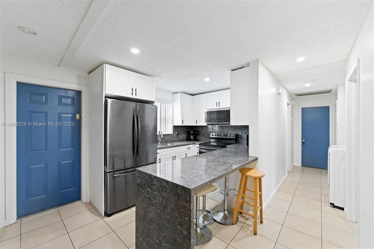 Interior, Kitchen, Recessed Lighting