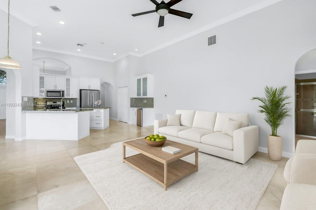 Interior, Kitchen, Living room, Pendant Lights, Recessed Lighting, Stainless Steel Appliances