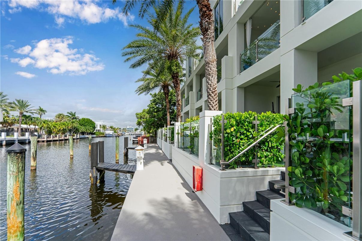 Exterior, Water