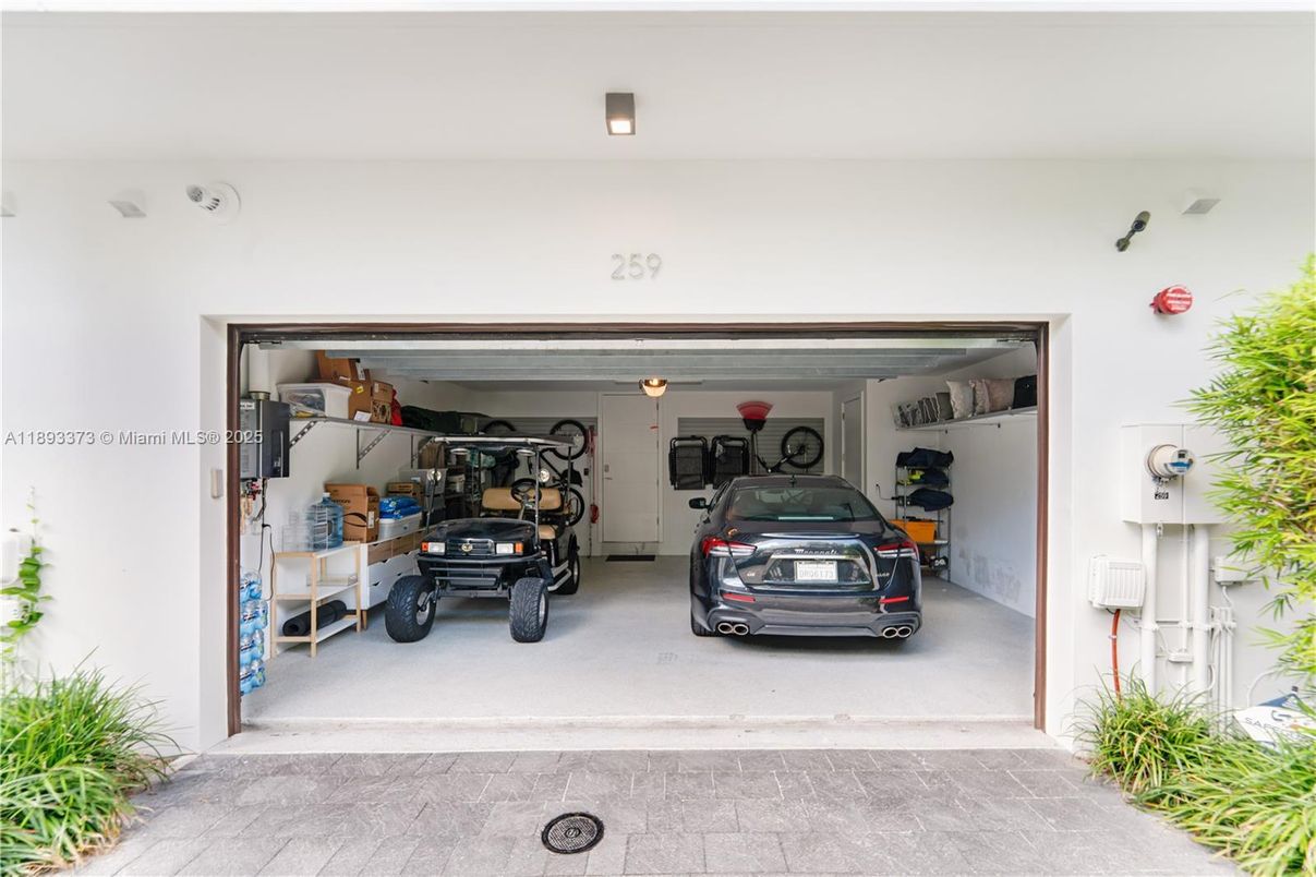 Exterior, Garage, Interior