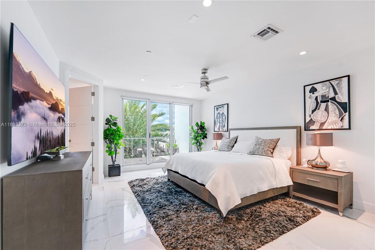 Bedroom, Interior, Marble, Recessed Lighting
