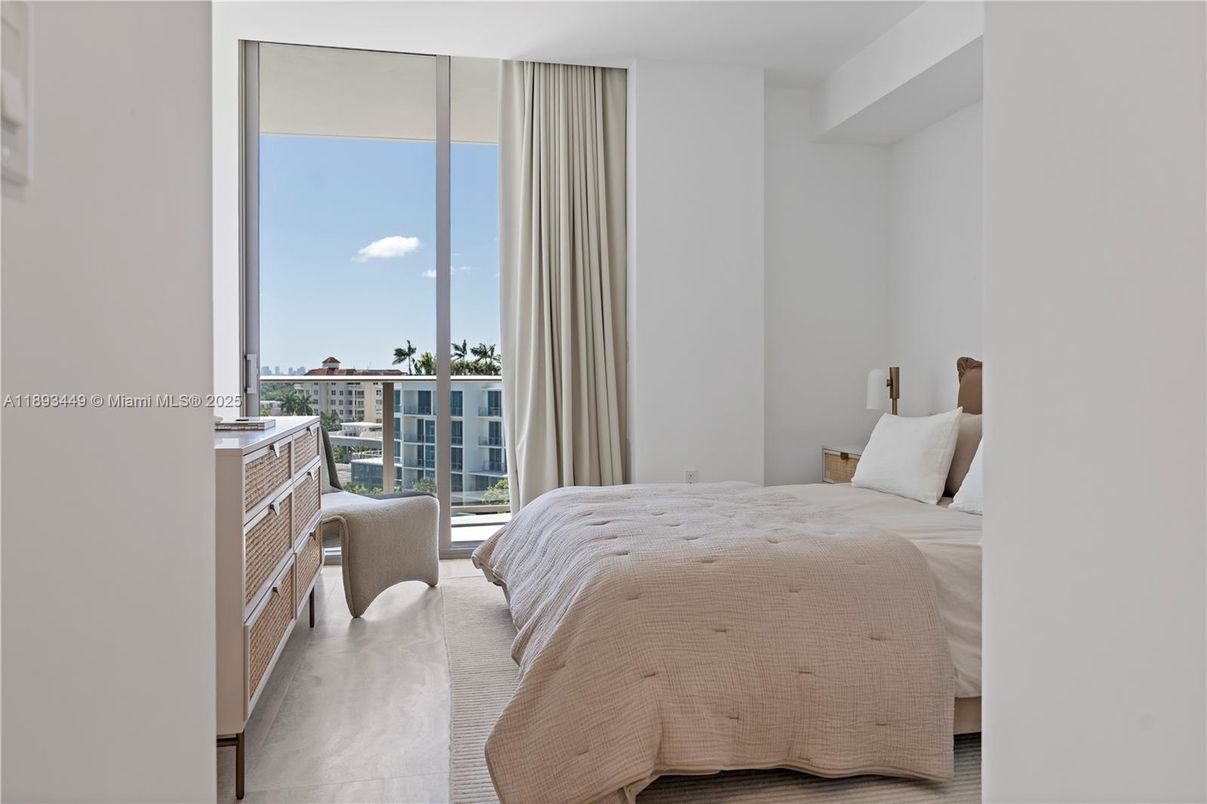 Bedroom, Interior, Water