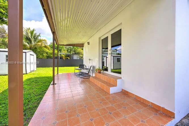 Backyard, Exterior