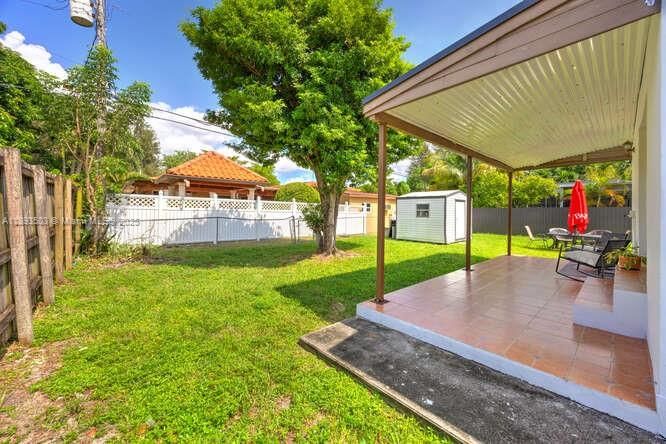Backyard, Detached Garage, Exterior