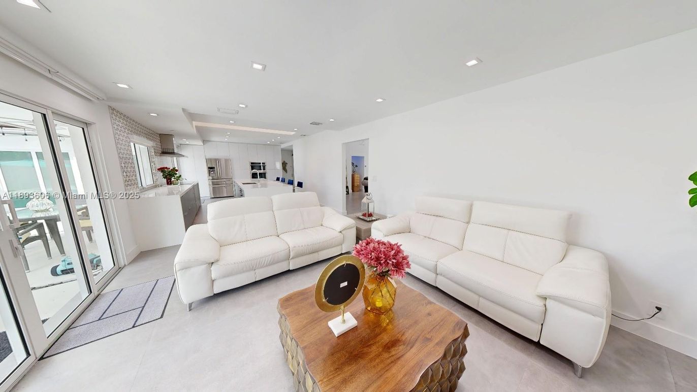 Interior, Kitchen, Living room, Recessed Lighting