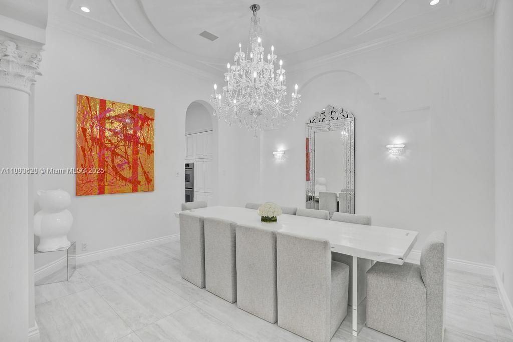Chandelier, Dining room, Interior, Marble, Recessed Lighting
